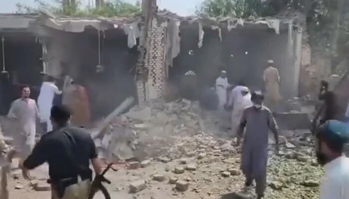 انفجار مرگبار در کوهات پاکستان؛ ۱۶ شهید و بیش از ۵۰ زخمی