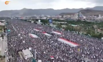 Video: Yemenis Renew Support for Army.. Siege with Siege and Escalation with Escalation, Mecca is a Red Line