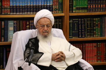 آية الله العظمى مكارم شيرازي يدعو إلى الوحدة والمقاومة في رسالة إلى طلاب الحوزة العلمية