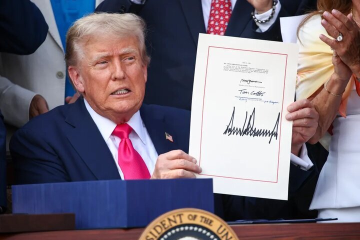 Белый дом: Трамп подписал закон о санкциях против России и Ирана