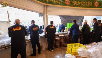 Informe fotográfico | Los servidores del Santuario de los Imames al-Yawadayn (PB), al servicio de los peregrinos en Qom