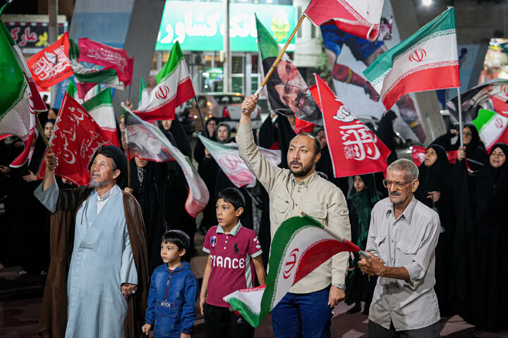 Photos: Packaging, distribution of cultural packages at public gatherings across Mashhad