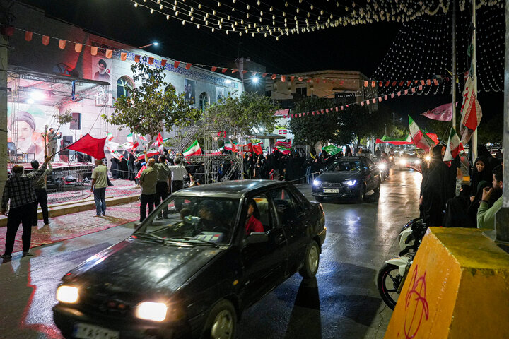 Photos: Packaging, distribution of cultural packages at public gatherings across Mashhad