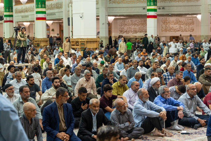 جشن شب میلاد امام عسکری(ع) در حرم بانوی کرامت