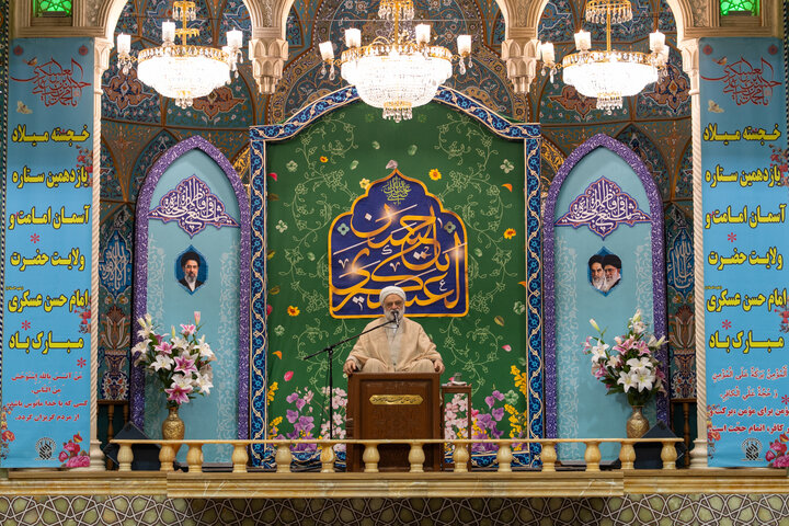 جشن شب میلاد امام عسکری(ع) در حرم بانوی کرامت