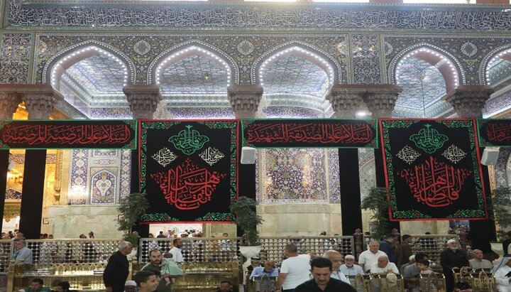 تقرير مصور/ الصحن الحسيني الشريف يتشح بالسواد في ذكرى استشهاد السيدة فاطمة الزهراء (ع)