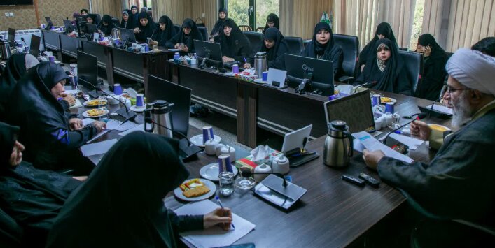 Ayatollah Ramazani: Iraqi Women Have Played Historical, Influential Role in Resistance System