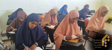 Wanafunzi wa Hawzat Hazrat Zainab (sa) Kigamboni Wafanya Mtihani wa Historia ya Kiislamu, Wakijengewa Uelewa wa Urithi wa Ahlul-Bayt (as)
