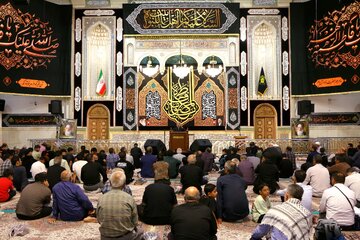 گزارش تصویری | نخستین محفل عزاداری بانوی کرامت در آستان مقدس فاطمی