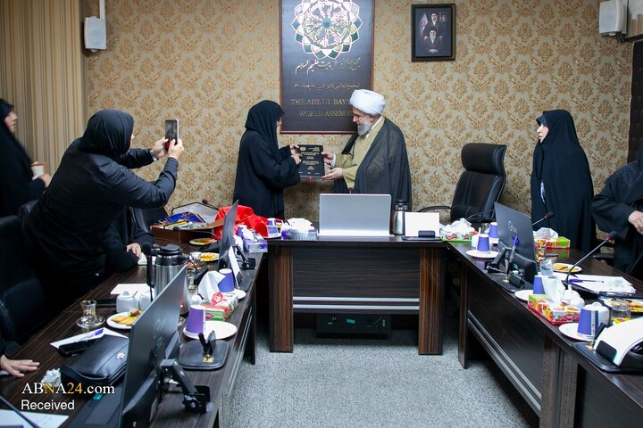 دیدار هیئت «زنان جبهه مقاومت و فضیلت در عراق» با دبیرکل مجمع جهانی اهل‌بیت(ع)