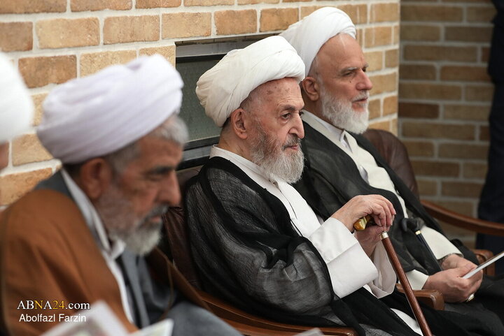 حضور مراجع، علما، روحانیون و مردم در بیت آیت الله شبیری زنجانی