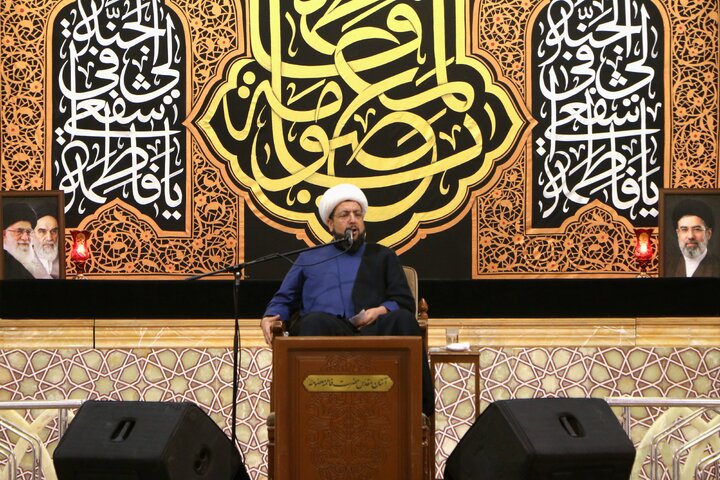 نخستین محفل عزاداری بانوی کرامت در آستان مقدس فاطمی
