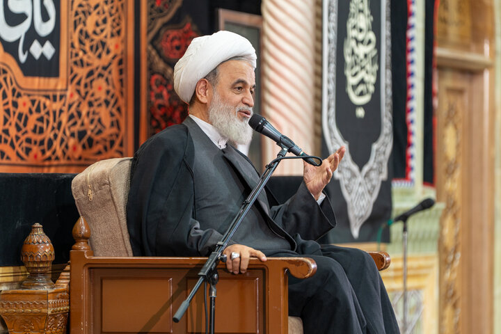 دومین محفل عزاداری شب رحلت بانوی کرامت در حرم مطهر قم