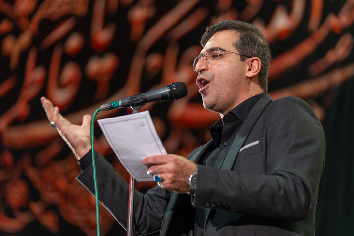 دومین محفل عزاداری شب رحلت بانوی کرامت در حرم مطهر قم