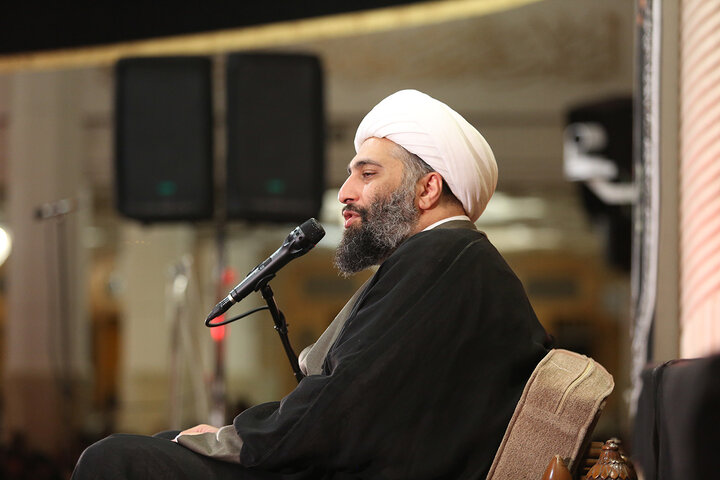 Photos: Enthusiastic mourning ceremony of younger generation on night of Hazrat Masoumeh's demise anniversary