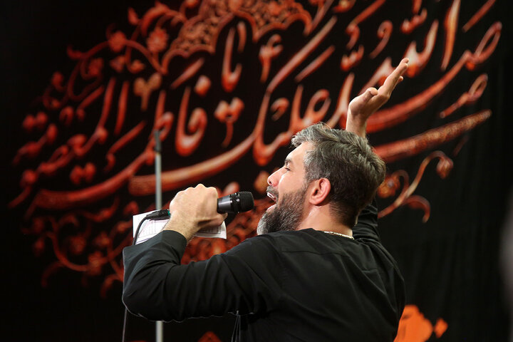 Photos: Enthusiastic mourning ceremony of younger generation on night of Hazrat Masoumeh's demise anniversary