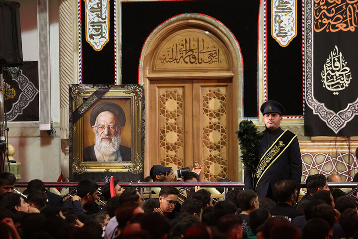 Photos: Enthusiastic mourning ceremony of younger generation on night of Hazrat Masoumeh's demise anniversary