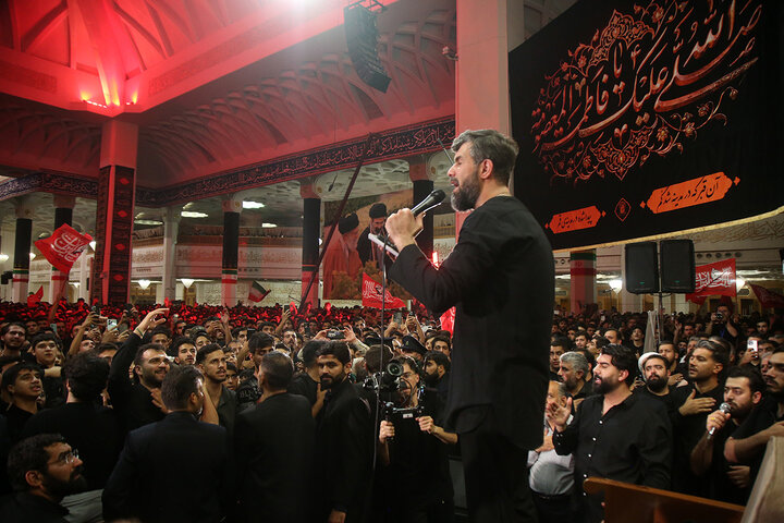 Photos: Enthusiastic mourning ceremony of younger generation on night of Hazrat Masoumeh's demise anniversary