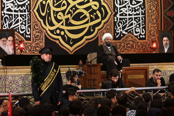Photos: Enthusiastic mourning ceremony of younger generation on night of Hazrat Masoumeh's demise anniversary