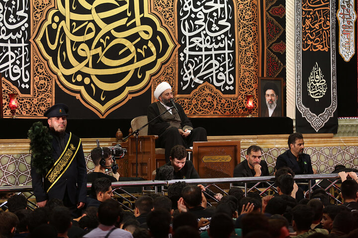 Photos: Enthusiastic mourning ceremony of younger generation on night of Hazrat Masoumeh's demise anniversary