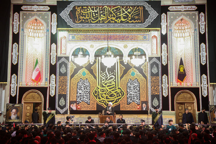Photos: Enthusiastic mourning ceremony of younger generation on night of Hazrat Masoumeh's demise anniversary