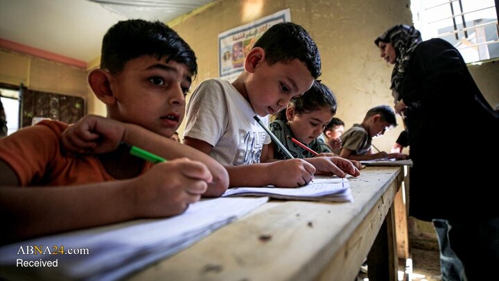 Photos: From aid structures to school benches in Gaza