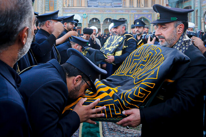 Photos: Flag-changing ceremony at Hazrat Masoumeh Holy Shrine