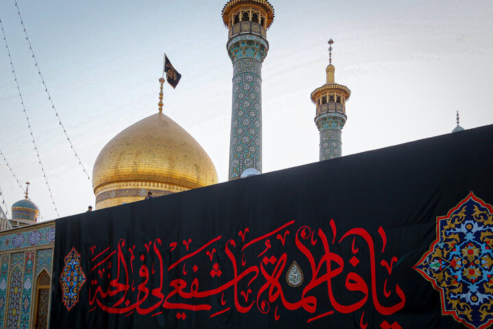 Photos: Flag-changing ceremony at Hazrat Masoumeh Holy Shrine