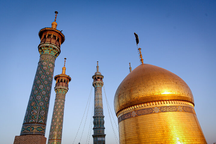 Photos: Flag-changing ceremony at Hazrat Masoumeh Holy Shrine