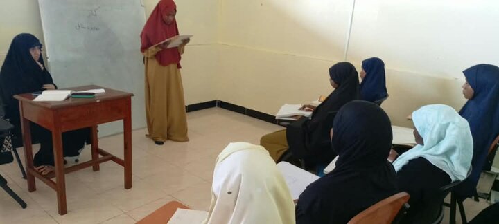 Dar es Salaam: Shule ya Hazrat Zainab (s.a) Yaendesha Mafunzo ya Lugha ya Kiajemi kwa Wanafunzi wa Hawza