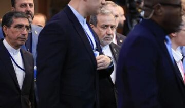 نیویارک میں امریکہ اور ایران کی تین گھنٹے طویل ملاقات؛ کیا کشیدگی میں کمی کی راہ کھلے گی؟