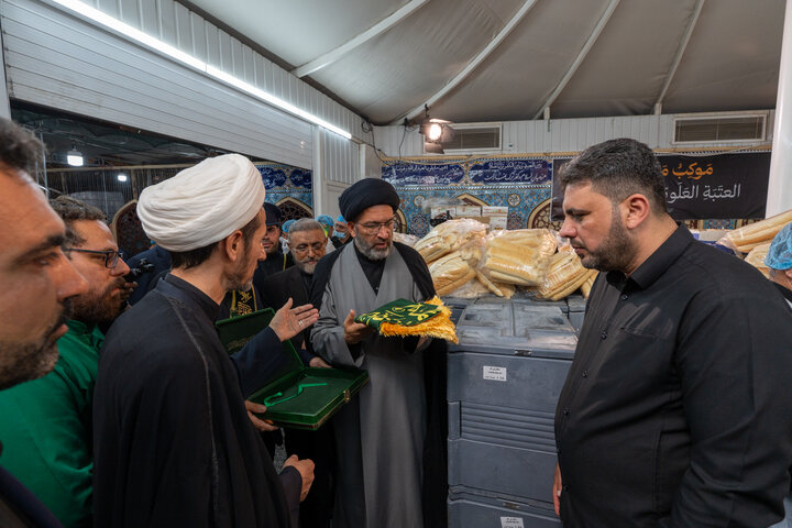 تقدیر از مواکب ایام رحلت بانوی کرامت توسط مسئولان حرم مطهر
