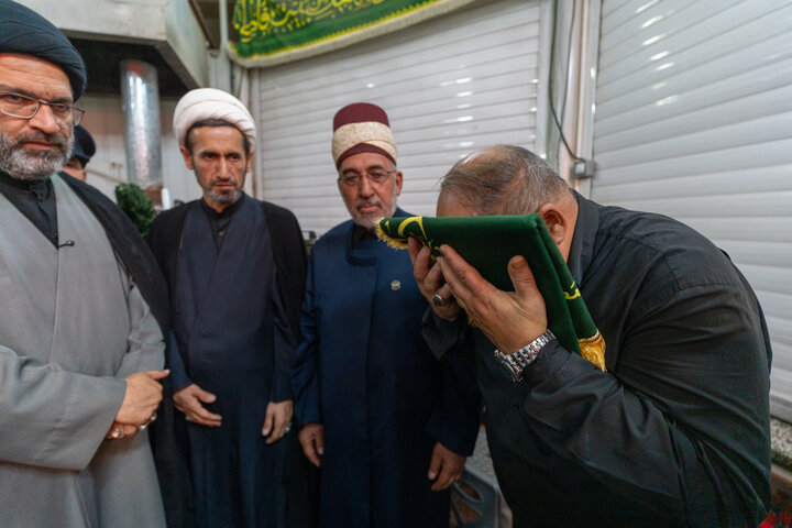 تقدیر از مواکب ایام رحلت بانوی کرامت توسط مسئولان حرم مطهر