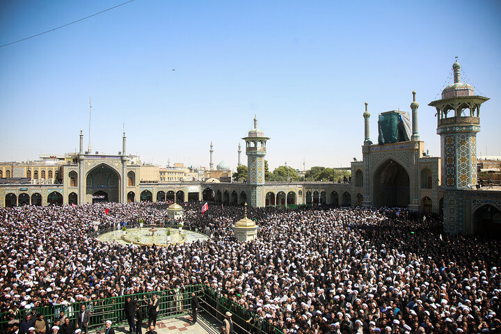 تشییع و تدفین پیکر آیت‌الله العظمی شبیری زنجانی در حرم بانوی کرامت