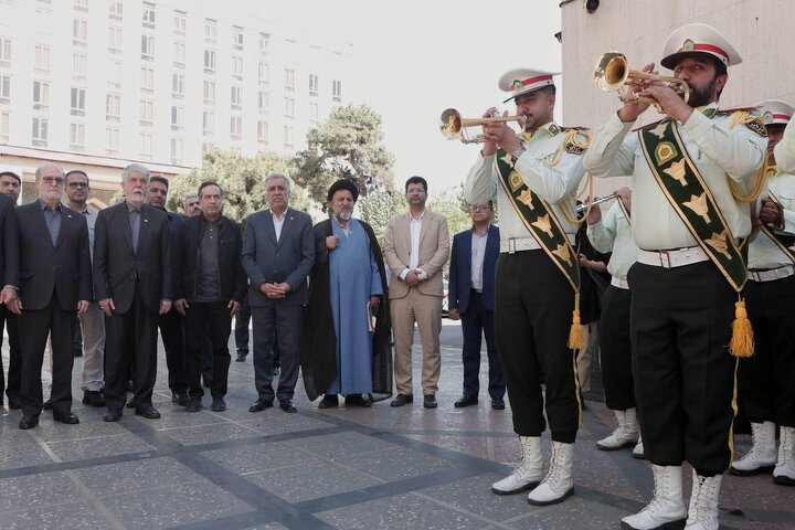 عکس خبری/ مراسم اهتزاز پرچم جمهوری اسلامی ایران