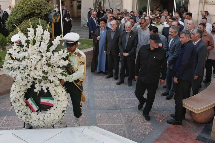 عکس خبری/ مراسم اهتزاز پرچم جمهوری اسلامی ایران