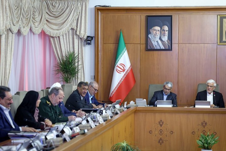 アーレフ：アメリカはイランとの交渉のために仲介者に頼っている