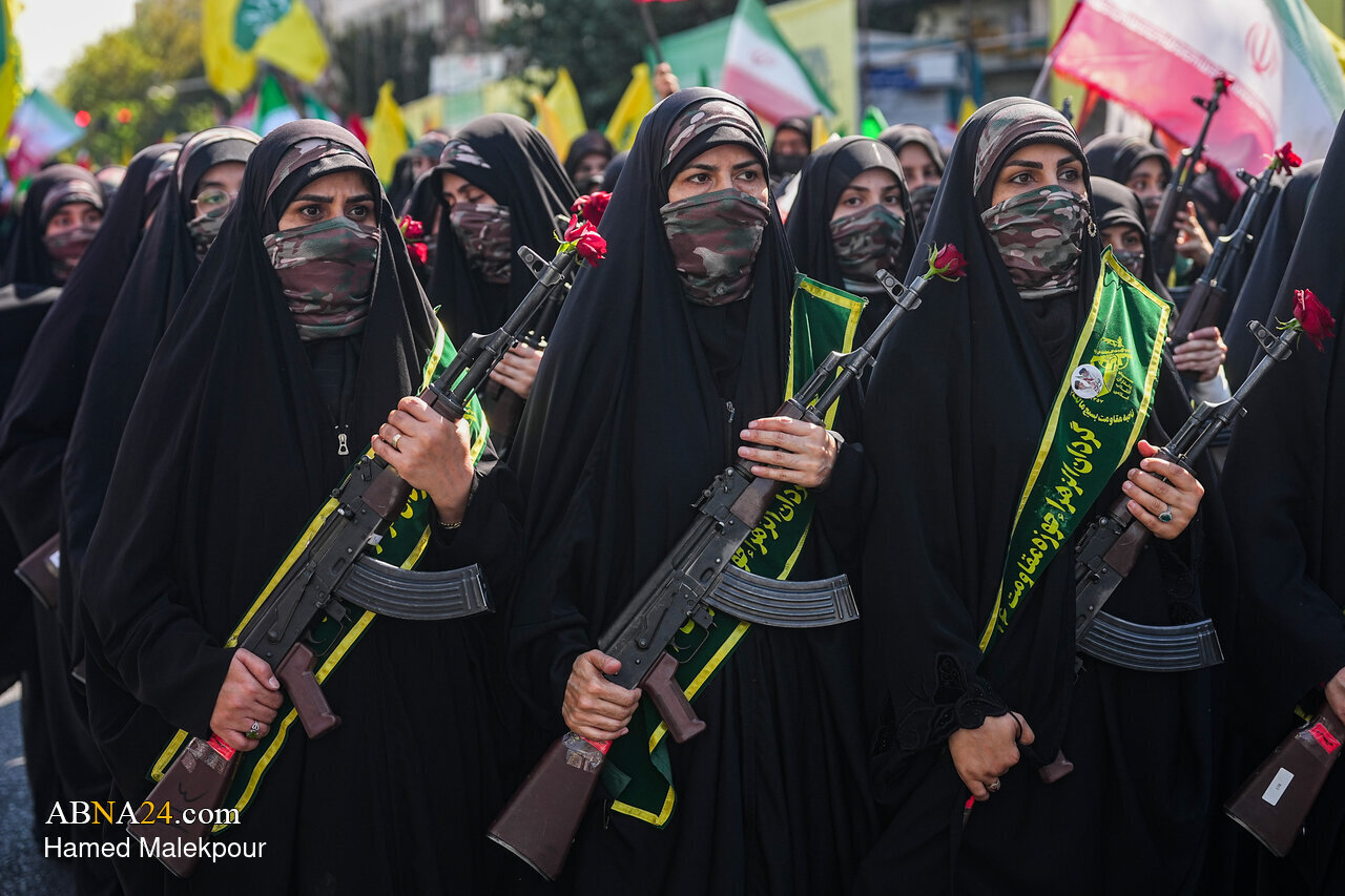 “ အီရန်အတွက် အသက်စတေးမည့် သူ ၃၁၃,၀၀၀ ” အကြီးစားစစ်ရေးလေ့ကျင့်မှု - ၁  ။ ။ Photos
