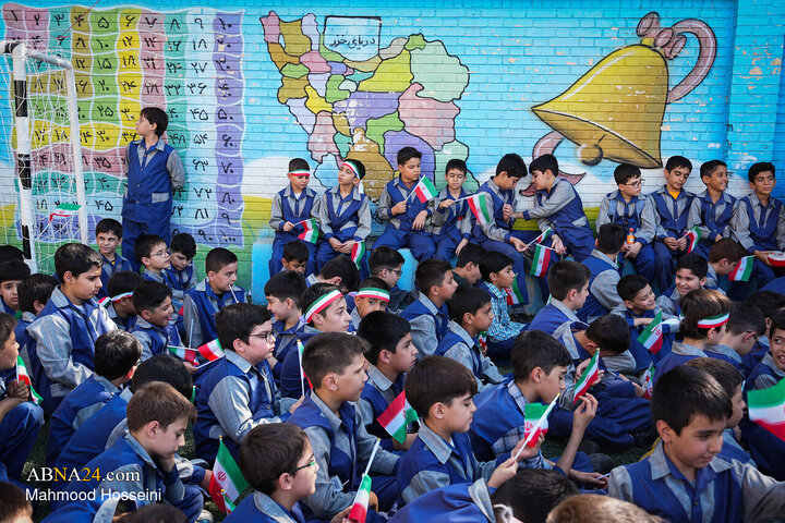حضور قالیباف در اولین روز از مهرماه در دبستان شهید آیت