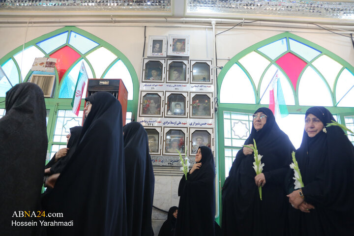 آیین «میهمانی لاله‌ها» در آستان امامزادگان ابراهیم و محمد(ع)