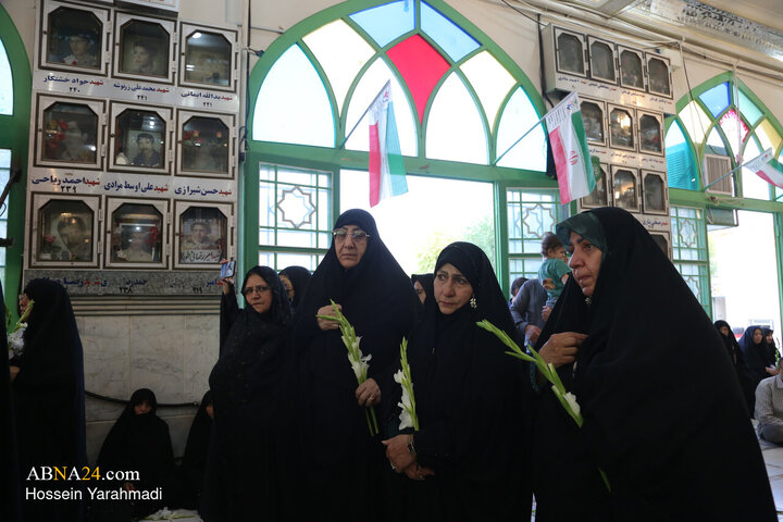 آیین «میهمانی لاله‌ها» در آستان امامزادگان ابراهیم و محمد(ع)