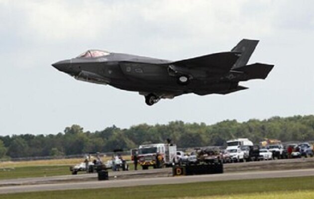 블룸버그: 중국이 F-35 부품의 일부 민감한 부분에 접근했다