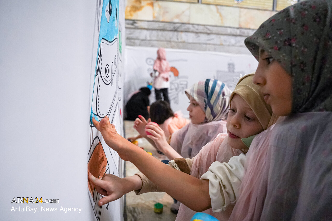 Informe fotográfico | Coloreado de un mural por niños del mundo islámico; homenaje a los mártires de la escuela de Minab