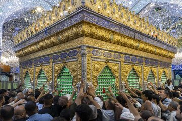 تقرير مصور/ أجواء ليلة الجمعة عند مرقد أبي الفضل العباس(عليه السلام)