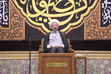 نصرت الهی مشروط به ایستادگی و عمل به وظیفه است