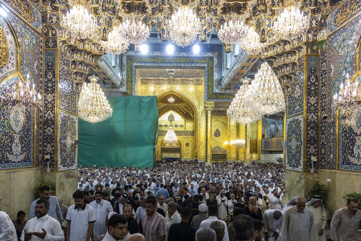 تقرير مصور/ أجواء ليلة الجمعة عند مرقد أبي الفضل العباس (عليه السلام)