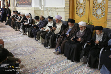 تقرير مصور/ مجلس تأبين آية الله شبيري زنجاني في حرم السيدة فاطمة المعصومة (ع) بمدينة قم
