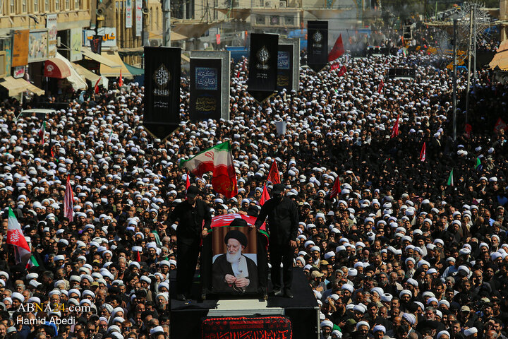Photos: Funeral ceremony for Grand Ayatollah Sayyed Mousa Shobeiri Zanjani
