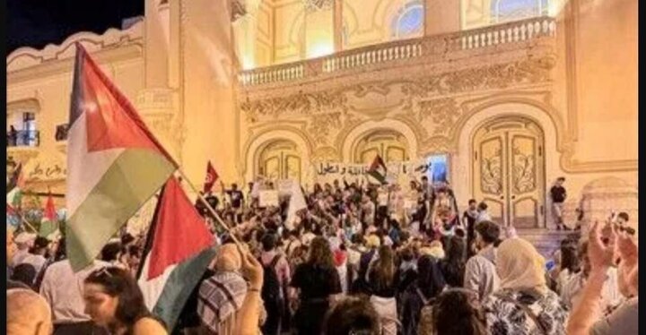 إحالة 12 متضامنا مع “أسطول الصمود” للمحاكمة في تونس