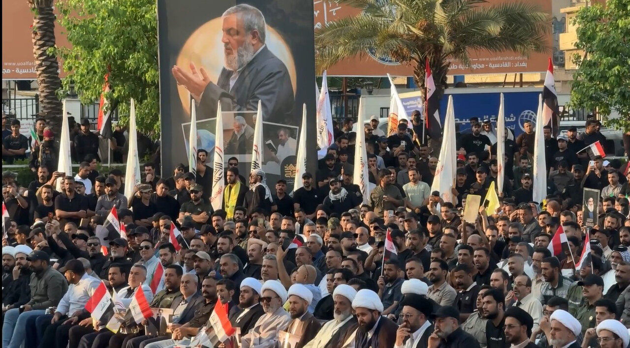 مستذكرين مسيرته الجهادية.. العراقيون يحيون ذكرى إستشهاد السيد "نصر الله" في بغداد